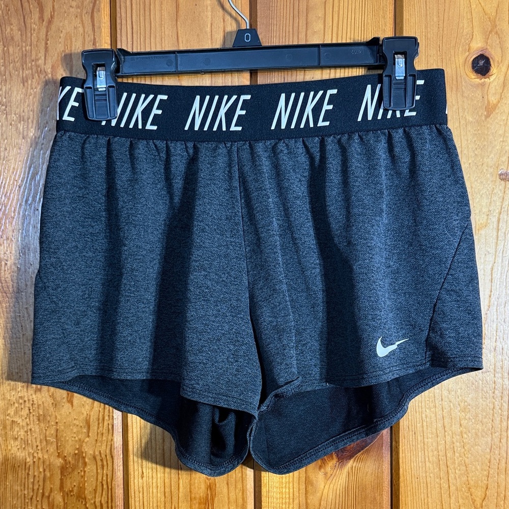 Nike Women's Black Athletic Shorts size medium sports shorts gym causal shorts